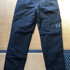キッズパンツ　160㎝　裏起毛　黒