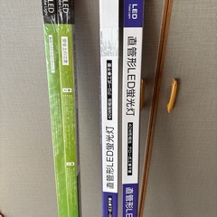 新品LED蛍光灯　40w 直管形　4本まとめての画像