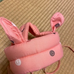 赤ちゃんの頭を守るものの画像