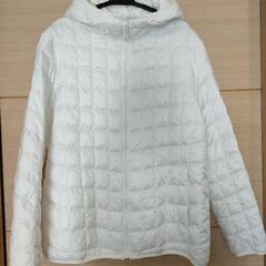 ユニクロ 中綿ジャケット 白