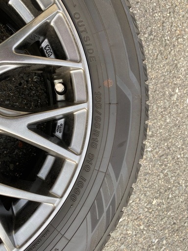 ホイル付きスタッドレスタイヤ