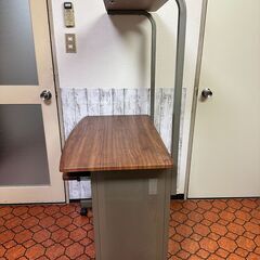 パソコンデスクの画像