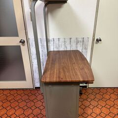 パソコンデスクの画像