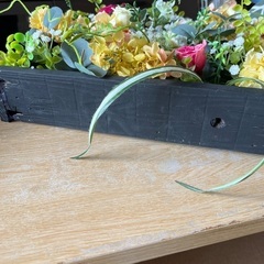 プリザーブドフラワーとフェークグリーンのハンドメイドの画像