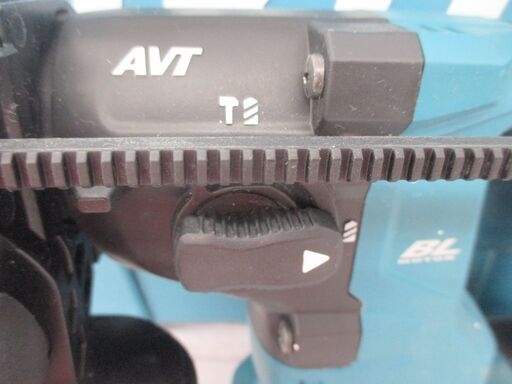 マキタ makita HR183D ハンマドリル 中古品 本体のみ 18V 18mm ケース付き 【ハンズクラフト宜野湾店】