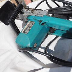 マキタ、チェンソー、伐採、電動チェンソー、６７ｘ２４ｘ２２