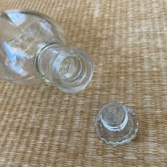 アンティーク　瓶の画像