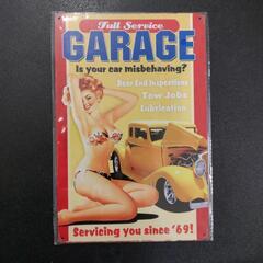 🔶新品未使用、ガレージ美人ブリキ看板20cm×30cmの画像