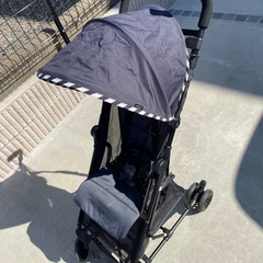 B型ベビーカーの画像