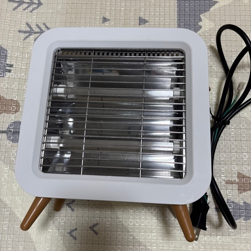 【美品】小型 電気ヒーター 電気ストーブ