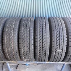 ブリヂストン　BLIZZAK W979　205/70R17.5 ...