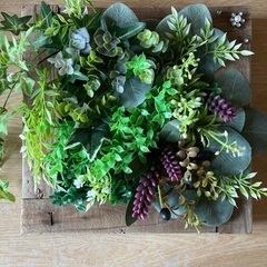 フェークグリーンの壁飾り