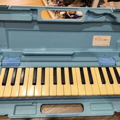 ヤマハピアニカ　ブルー中古品