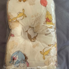 ディズニー プーさん ベビーまくらの画像