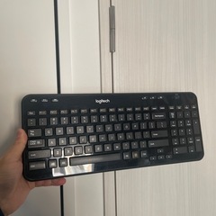 Logitech ワイヤレスキーボード　パソコン 周辺機器