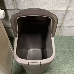 ゴミ箱 2個セット 33L 15L プラスチック製 幅34cm×奥行35cm×高さ50cmの画像