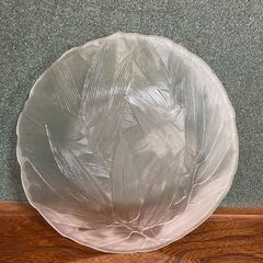 【未使用品】ガラス大皿　お刺身　お寿司盛付け　オードブル　サラダ盛付け透明花柄の画像