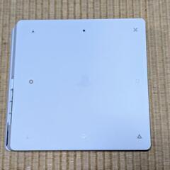 PlayStation4 グレイシャーホワイト 1TB CUH-2000BB02の画像