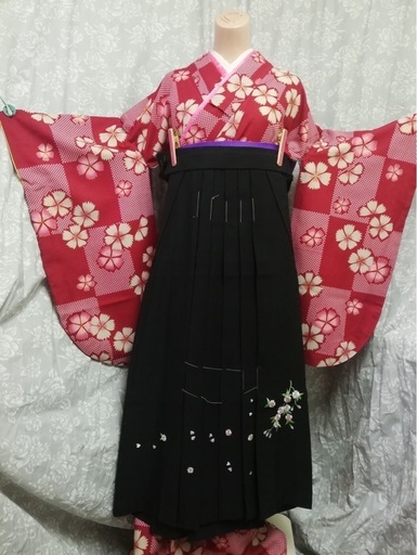 女子袴　 黒地桜刺繍　S ユーズド美品　