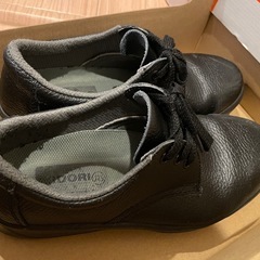 安全靴　ミドリ安全　男女兼用23cm(サイズ大きめ)(自分は普段23.5cmです)の画像