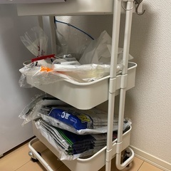 キャスター付きスチールワゴン(受け渡し予定者確定)の画像