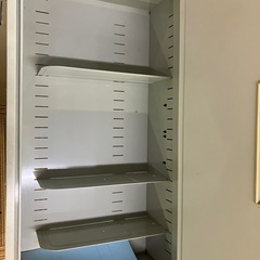 オフィス用 鉄製 引き出しの画像