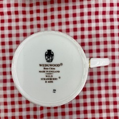 【ドリーム川西店御来店限定】 WEDGWOOD/ワイルドストロベリー/デミタスカップ&ソーサー/中古品【2003249255626348】の画像