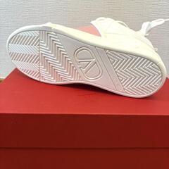 ヴァレンティノ スタッズ レディース スニーカー 白 ピンク エナメル 37の画像