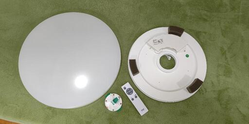 LEDシーリングライト(同じモノが4つあります)