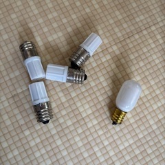 蛍光灯  20形FL20SS TOSHIBA とグロー球FG-1E×4つセットの画像