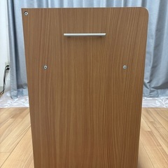 キャスター付き押し入れラックの画像