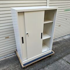 ☀️  美品　オカムラ　引き違い書庫 8VS163 Z924、ベース 8VSBZZ Z924 / Village ビラージュ / 引戸 スチール製 キャビネット 書類棚 書棚 オフィス 事務機器 会社 事務所 収納の画像