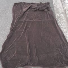 着る毛布？　スマホ毛布？