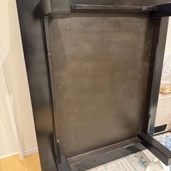 塗りのローテーブルの画像