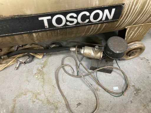 トスコン　コンプレッサー　200v 3.7kw