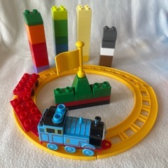 メガブロック　パズル　機関車トーマスの画像