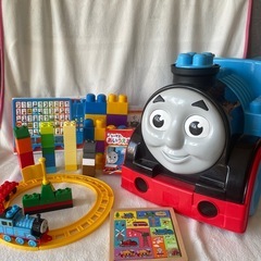 メガブロック　パズル　機関車トーマス