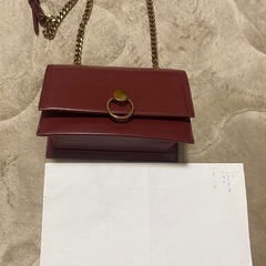 CHARLES & KEITH バッグの画像
