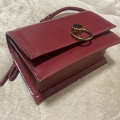 CHARLES & KEITH バッグの画像