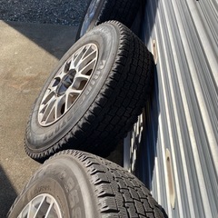 スタッドレス＆マルチアルミホイール 4本195.80R15 107/105L LTの画像