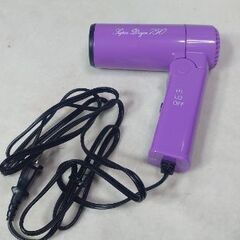 【海外でも使用可✨】折りたたみ式旅行用ヘアードライヤーです。新品ではありません。美品、説明書付きの画像