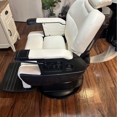 値下げ　　美容室の電動椅子　美品です 値下げ 電動リクライニング椅子 美容室 理容室
