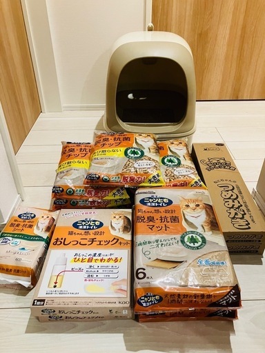 ニャンとも清潔トイレ　おやつ　えさ等