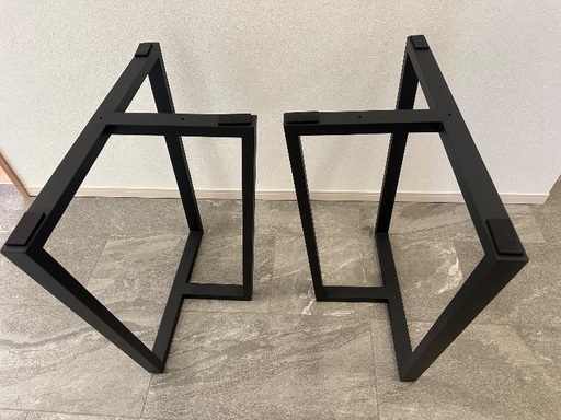一枚板テーブルの脚（MOKUBA）