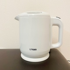 美品♡TIGER 電気ケトル の画像