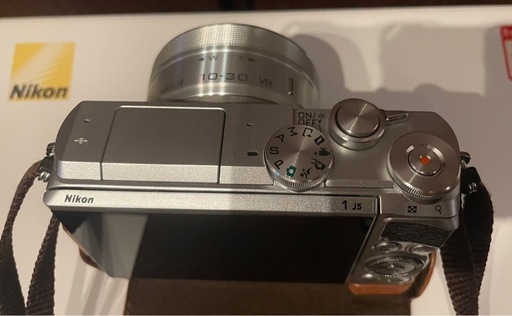 Nikon 1J5 ダブルレンズキット ミラーレス一眼　カメラ
