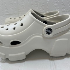 厚底 ボリュームサンダル ホールケースサンダル レディースの画像