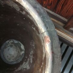 水瓶　甕　大型　植木鉢　めだか鉢　昭和レトロ　要補修　お譲りします。　積み込み容易。の画像