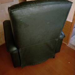 ガッツリ存在感有りまくりのイス　一人用ソファーの画像