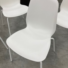 【kj053】人気　中古美品 IKEA イケア リードオースチェア ダイニングチェア アームレス ホワイトカラー  オシャレ 検)一人暮らし　ファミリー　冷蔵庫　洗濯機　オフィス　事務　テーブル　ラック　収納　家具　ソファ　キッチンの画像